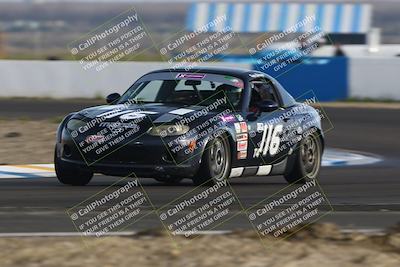 media/Mar-16-2025-CalClub SCCA (Sun) [[e72803ec8c]]/Group 2/Qualifying (Turn 1)/